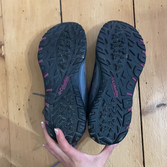 Columbia hiking shoes - Picture 7 of 9
